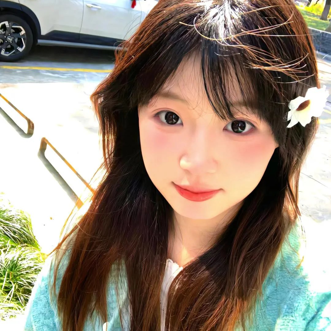 霓虹肉身 海报